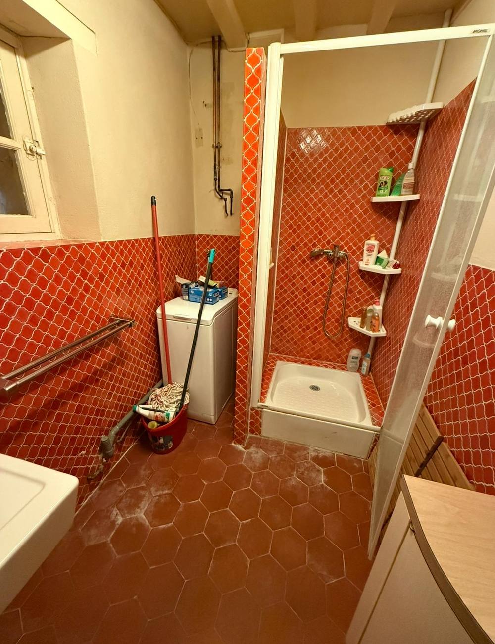Salle d’eau avant sa rénovation par PCS Gomez